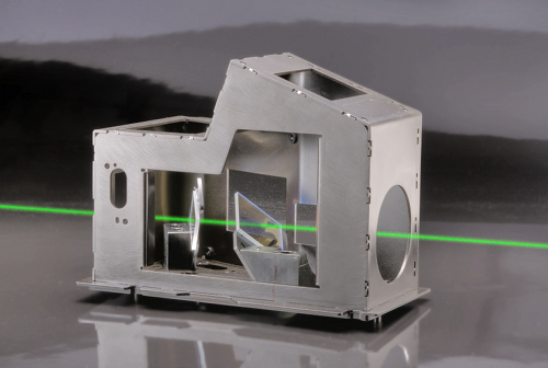 kodak-prism-with-simulated-laser-beam-sm